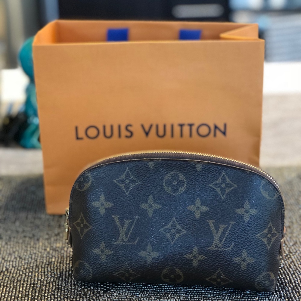 Louis Vuitton Cosmetic Pochette Monogram